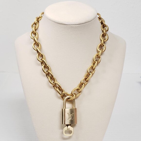 Louis Vuitton Lock & Key Gold with Unbranded CubanGeometry Stainless Steel Chain - Picture 1 of 11